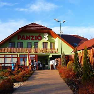 مبيت وإفطار ماترافوريد Panorama Panzio Exterior photo