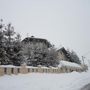 فندق فقرا بالاس Mzaar Kfardebian Exterior photo