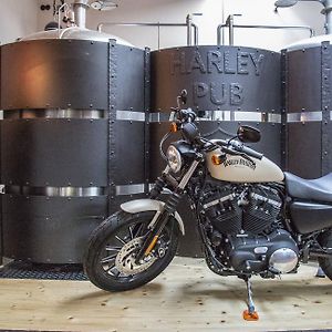 فندق Penzion Harley Pub أوتروكوفيتسي Exterior photo