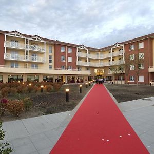 الشقق الفندقية مونتروند-ليه-بانفي  Domitys Le Parc Saint Germain Exterior photo