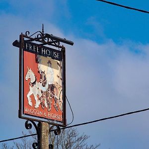 فندق The Waggon And Horses Great Yeldham Exterior photo