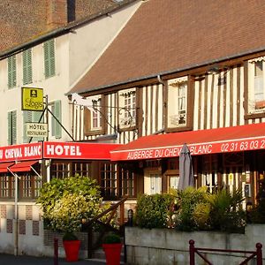 كريفكير-أون-اوجيه Auberge Du Cheval Blanc Exterior photo