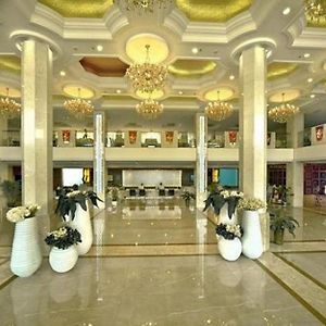 Huasheng Hotel إيمايشان Exterior photo