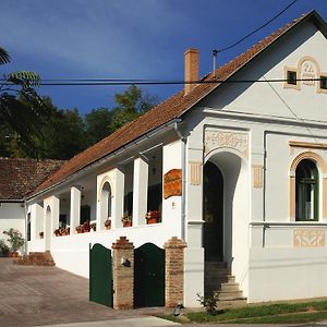 منزل الضيف Villánykövesd  في Florian Vendeghaz Exterior photo