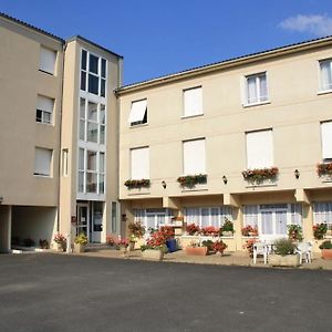 فندق شوفينيفي  Le Chalet Fleuri Exterior photo