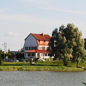 فندق غيجيتسكوفي  Karczma Stary Mlyn Exterior photo