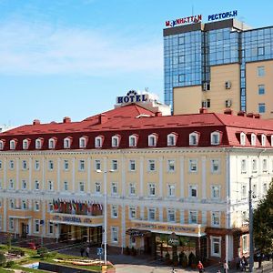 Hotel Ukraine روفنو Exterior photo