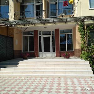 Apartments Arcadia On Shkilna 2 ميناء زاليزني Exterior photo