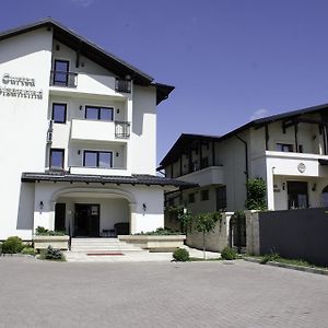 فندق Curtea Bizantina سوتْشافا Exterior photo
