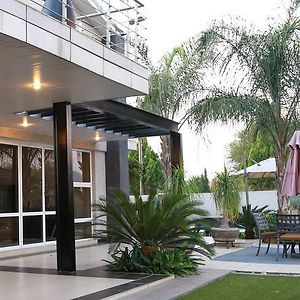 Cycad Palm Guest House غابورون Exterior photo