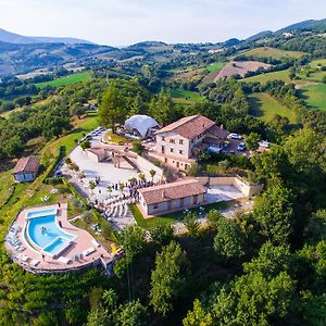 La Castellaia Resort فابريانو Exterior photo