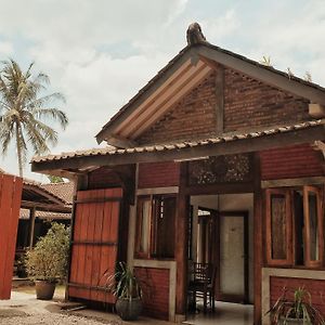 ماجلانج Cempaka Borobudur Guest House Exterior photo