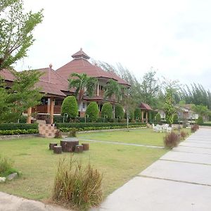 Ban Nong Kham  Ruen Sam Ran Resort Exterior photo