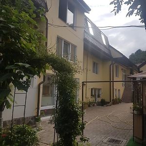 شقة Apartament Teilor Rîşnov Exterior photo