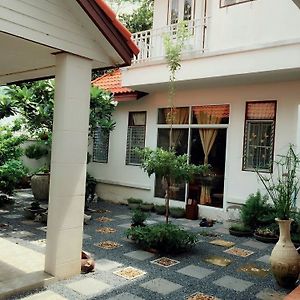 Little Mango Lovely Home بانكوك Exterior photo