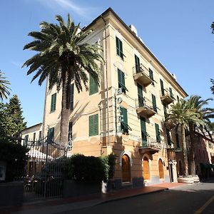 ليفانتو Hotel Nazionale Exterior photo
