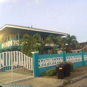 فندق كراون بوينتفي  Restorations Tobago Exterior photo