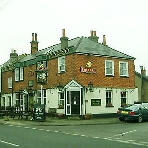 فندق تشيرتسيفي  The Coach And Horses Exterior photo