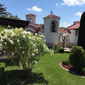 Villa St. Michael مادارا Exterior photo