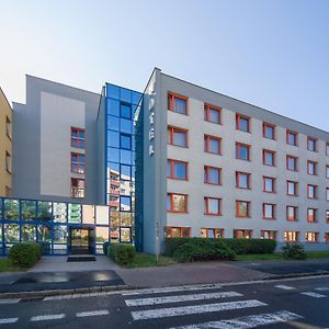 باردوبيتسه Hotel Arnost Garni Exterior photo