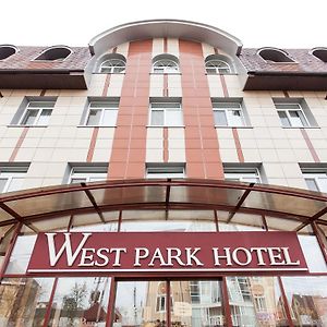 كييف West Park Hotel Exterior photo