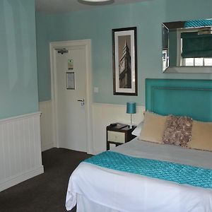 فندق The Blue Boar Theydon Bois Room photo