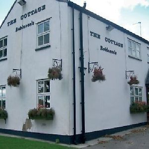 فندق The Waggon & Horses كونغيلتون Exterior photo