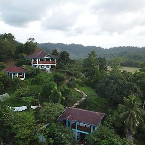 مبيت وإفطار سان فيسنتي Santa Claus Hilltop Exterior photo