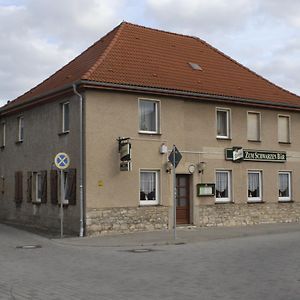 فندق Gasthaus ,,Zum Schwarzen Baer" Gusten Exterior photo