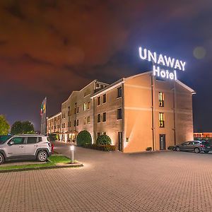 Unaway Hotel أُكْيوبيلّو Exterior photo
