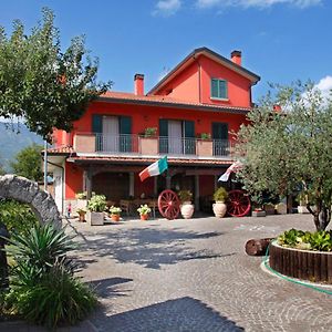 منزل الضيف مونتيلا  في Azienda Agrituristica Pericle Exterior photo