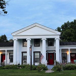 Interlaken Glass Magnolia Bed & Breakfast Exterior photo