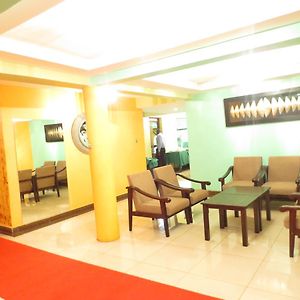 Savannah Paradise Hotel Makindu Exterior photo