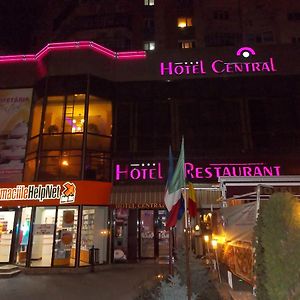 سلوبوزيا Hotel Central Exterior photo