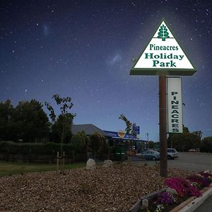 Kaiapoi Pineacres Motel And Park Exterior photo