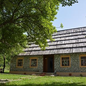 Vermosh Peraj Guesthouse Exterior photo