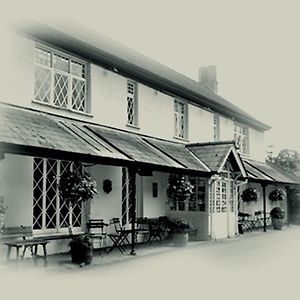 فندق The Clytha Arms أبرجافني Exterior photo