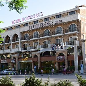 Byblos فندق مونوبيرج Exterior photo