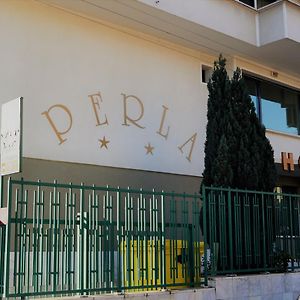 غورنا اورياهوفيتسا Hotel Perla Exterior photo