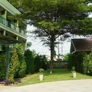 Garden Corner Resort & Hotel بيتسانولوك Exterior photo