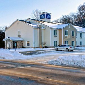 Cobblestone Inn & Suites - Durand Exterior photo