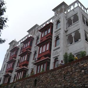 كمبالغره فندق راجاره Exterior photo