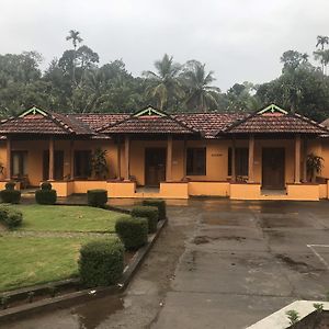 Srimangala Sherlock Jungle Retreat Exterior photo
