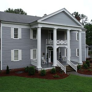 The Elizabethtown Inn Exterior photo