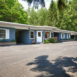 اوبورن Whispering Winds Motel Exterior photo