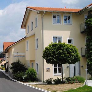 فندق Zum Kirchenwirt Neukirchen vorm Wald Exterior photo