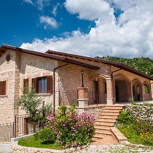 فيلا Il Casale Della Regina Arpino Exterior photo