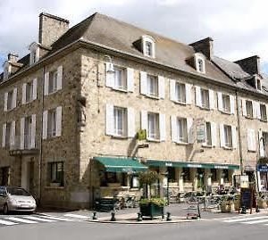 Les Monts d'Aunay Logis -Hotel & Restaurant De La Place Exterior photo