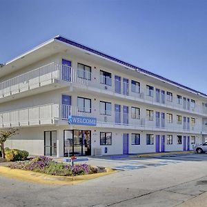 Motel 6-Capitol Heights, Md - Washington لارغو Exterior photo