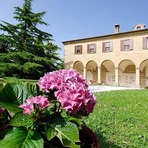 مبيت وإفطار Convento Di San Francesco Mondaino Exterior photo